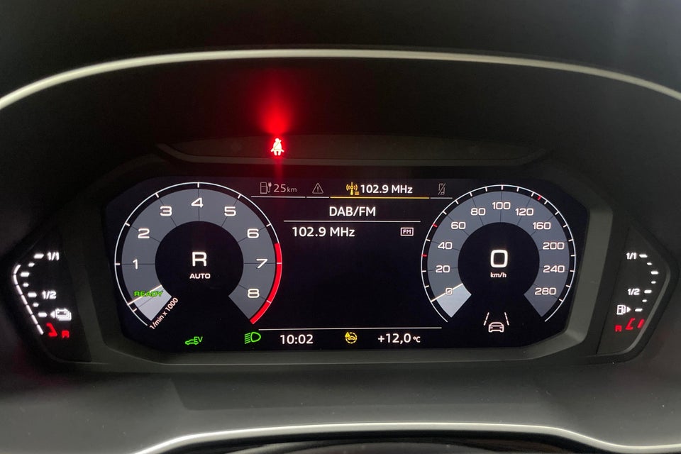 Audi Q3 45 TFSi e Attitude plus S-tr. 5d