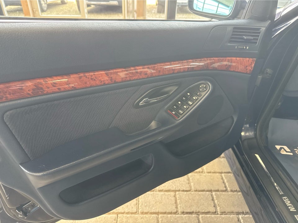BMW 523i 2,5 Steptr. 4d