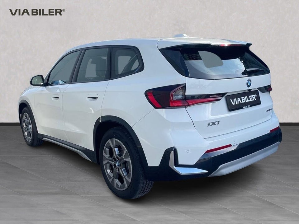 BMW iX1 eDrive20 X-Line 5d