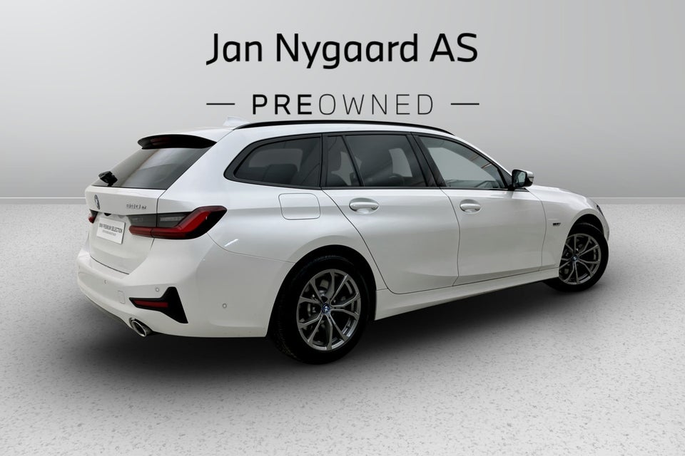 BMW 330e 2,0 Touring Sport Line aut. 5d