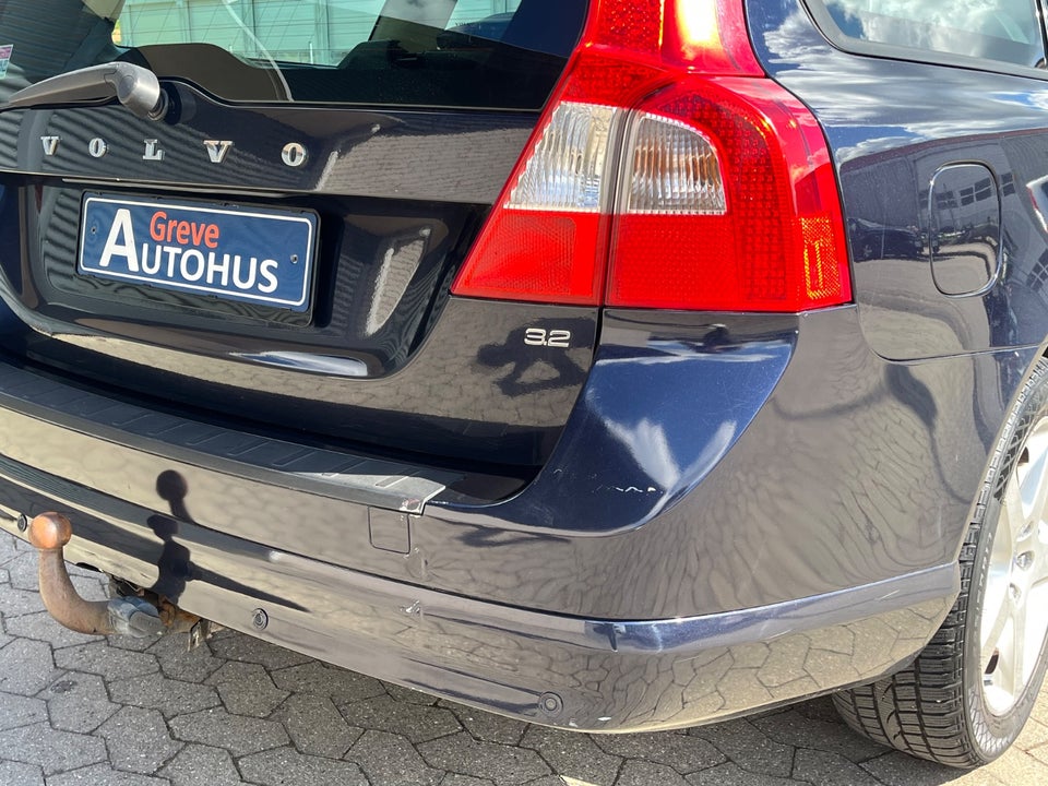 Volvo V70 3,2 Summum aut. 5d