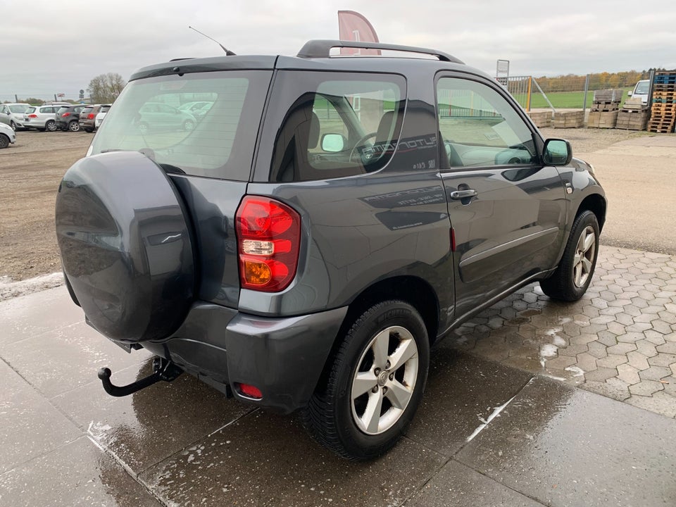 Toyota RAV4 1,8 VVT-i 3d