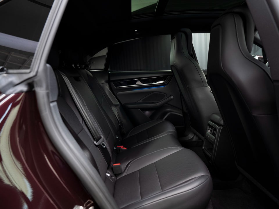 Porsche Macan 5d