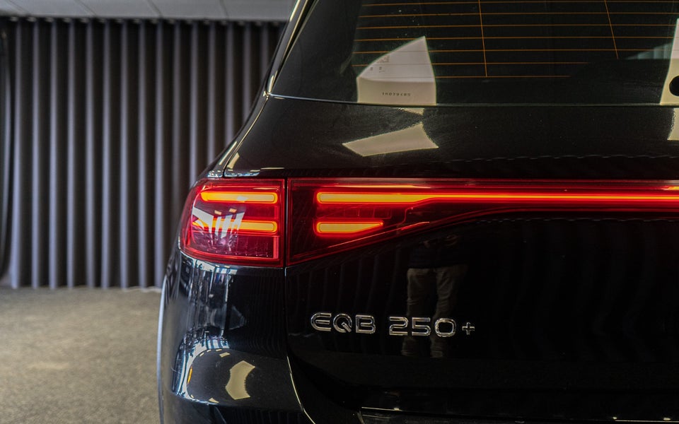 Mercedes EQB250+ Progressive 7prs 5d