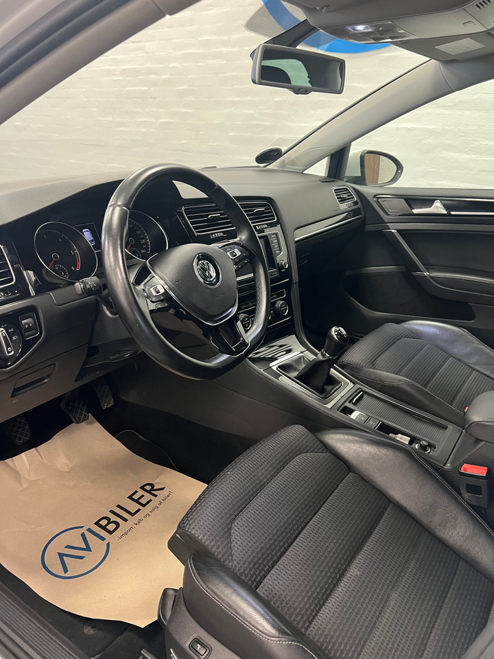VW Golf VII 2,0 TDi 150 Highline BMT 5d