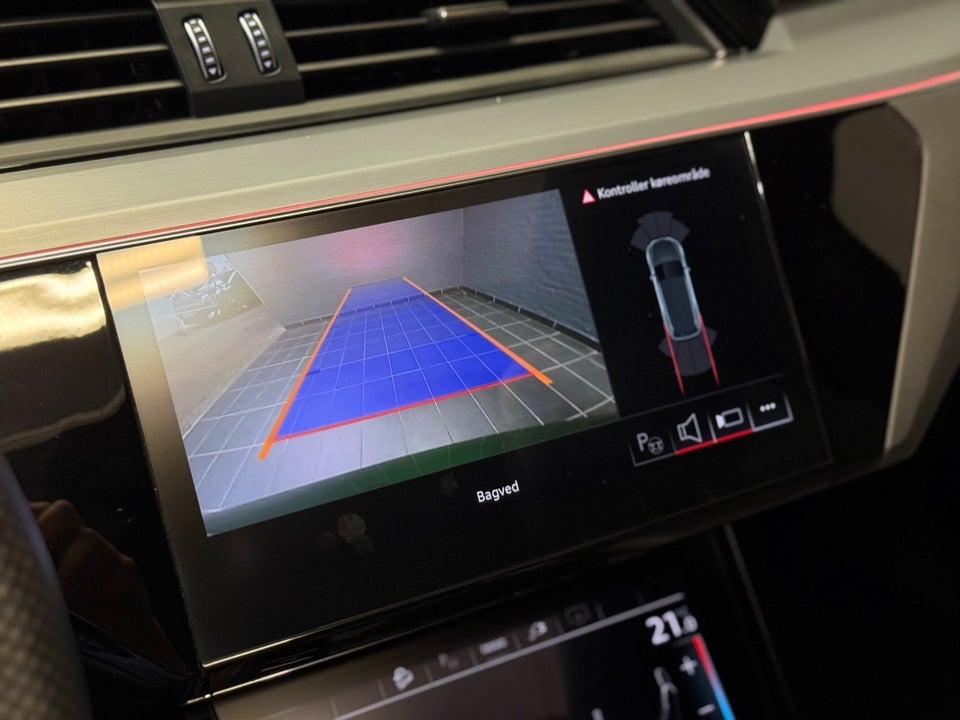 Audi e-tron 55 S-line quattro 5d