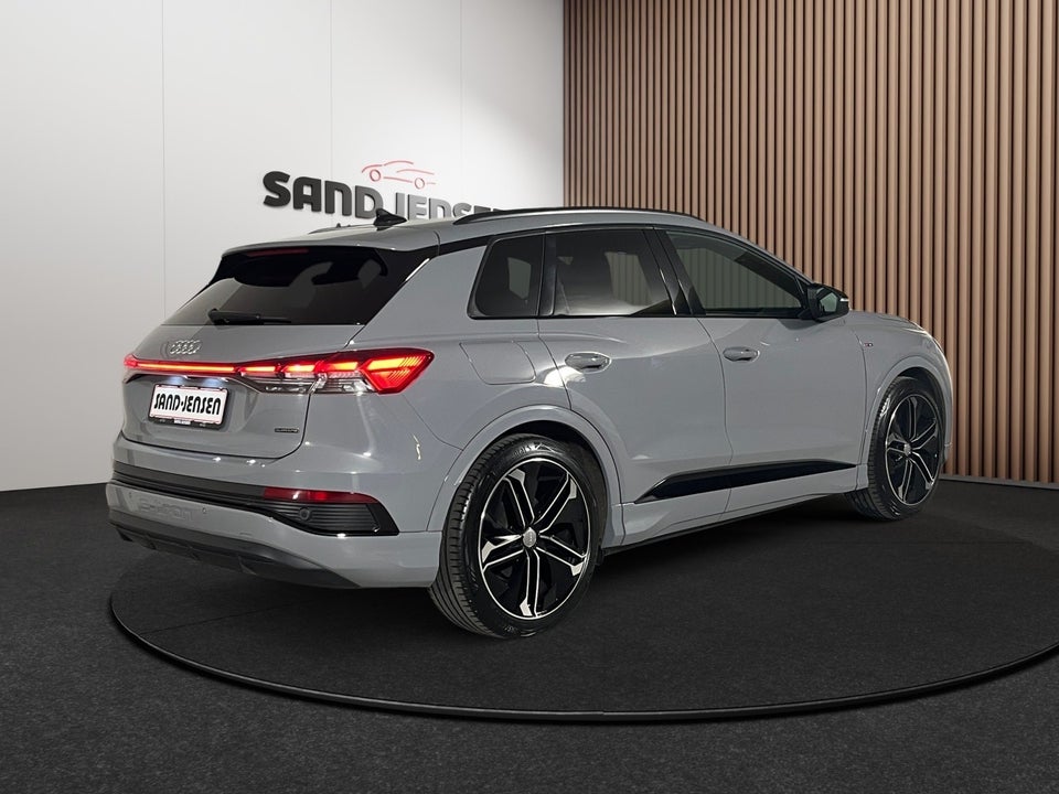 Audi Q4 e-tron 50 S-line quattro 5d