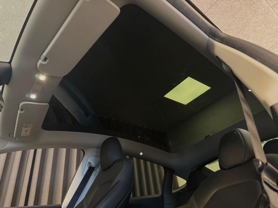 Tesla Model Y RWD 5d