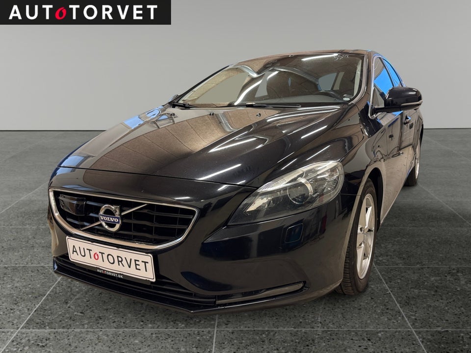 Volvo V40 1,6 D2 115 Kinetic aut. 5d