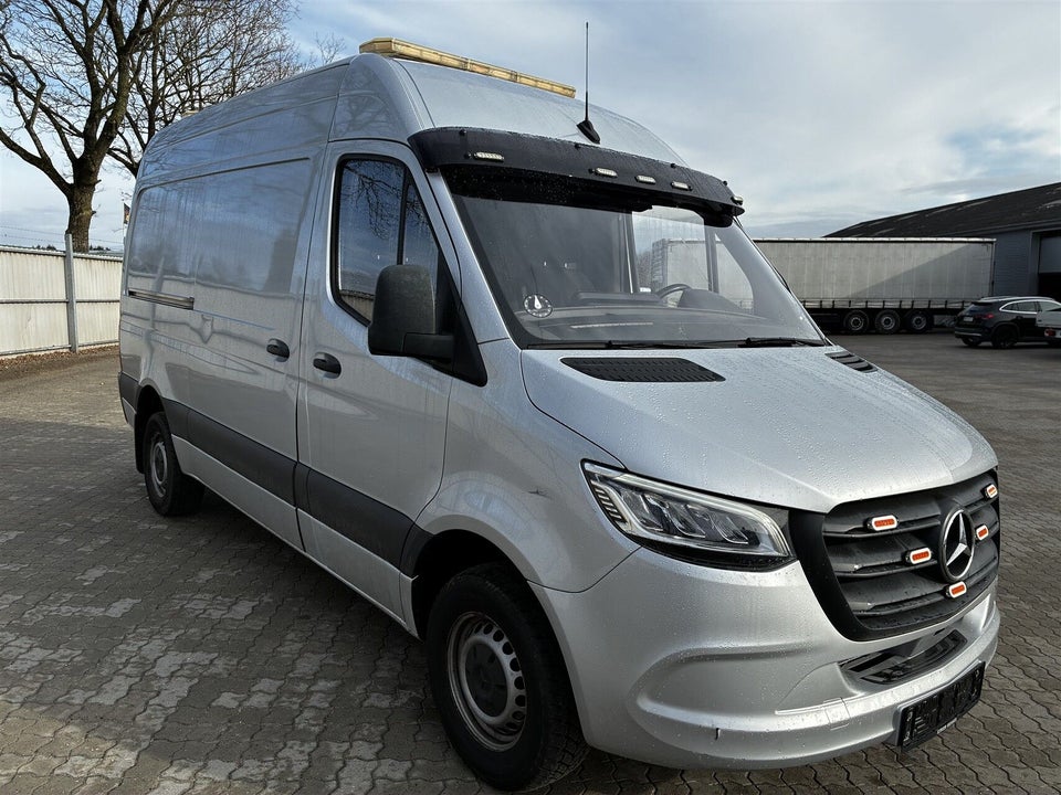 Mercedes Sprinter 316 2,2 CDi A2 Kassevogn aut. RWD