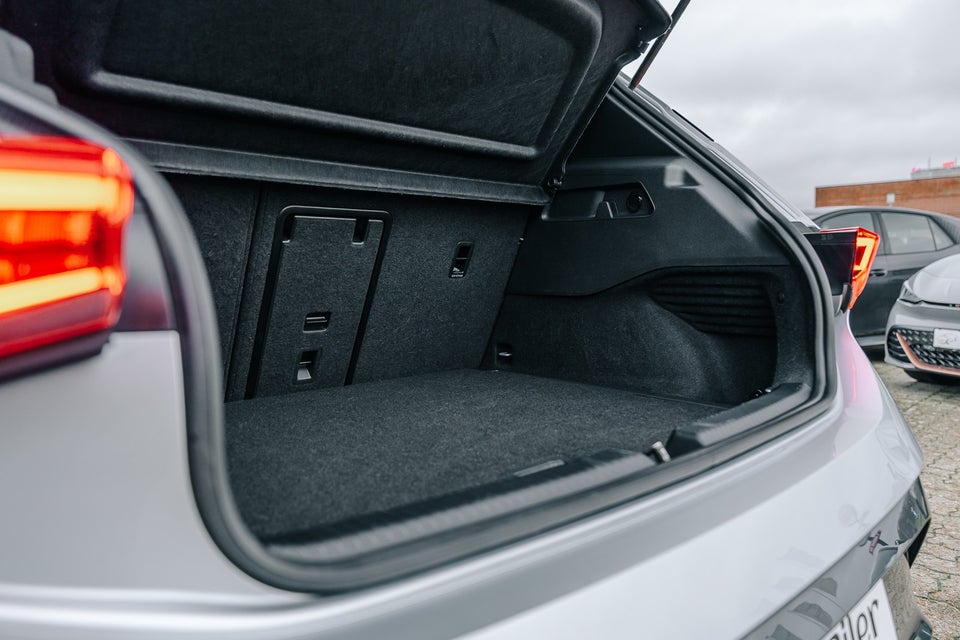 Cupra Born 58 e-Boost Dinamica Pack High 5d