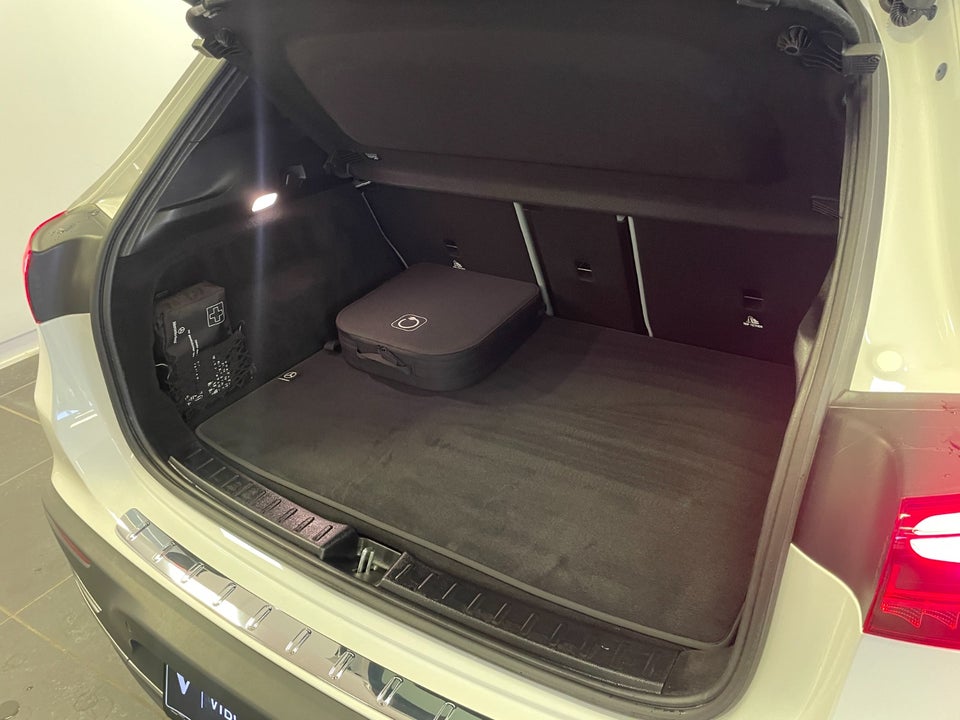 Mercedes EQA350 4Matic 5d