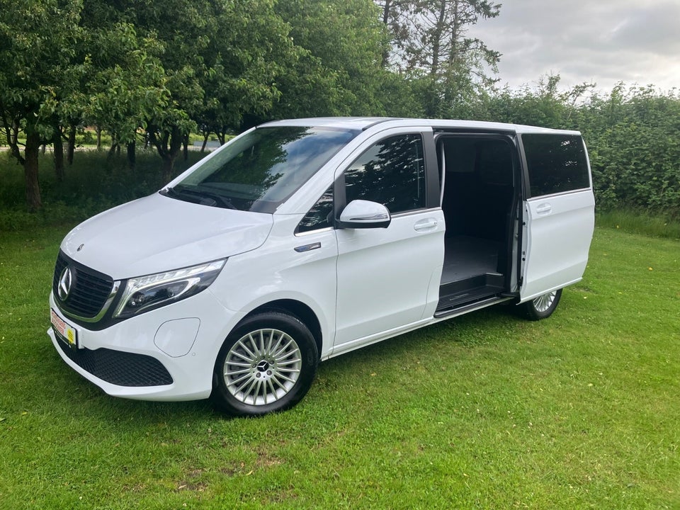 Mercedes EQV300 L Van