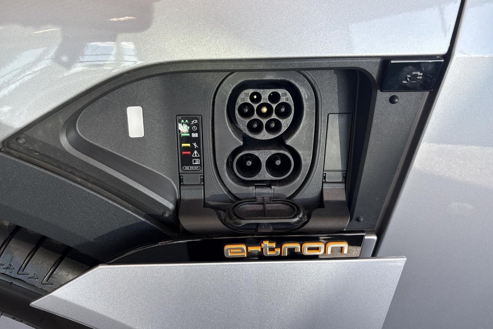 Audi e-tron 50 quattro 5d