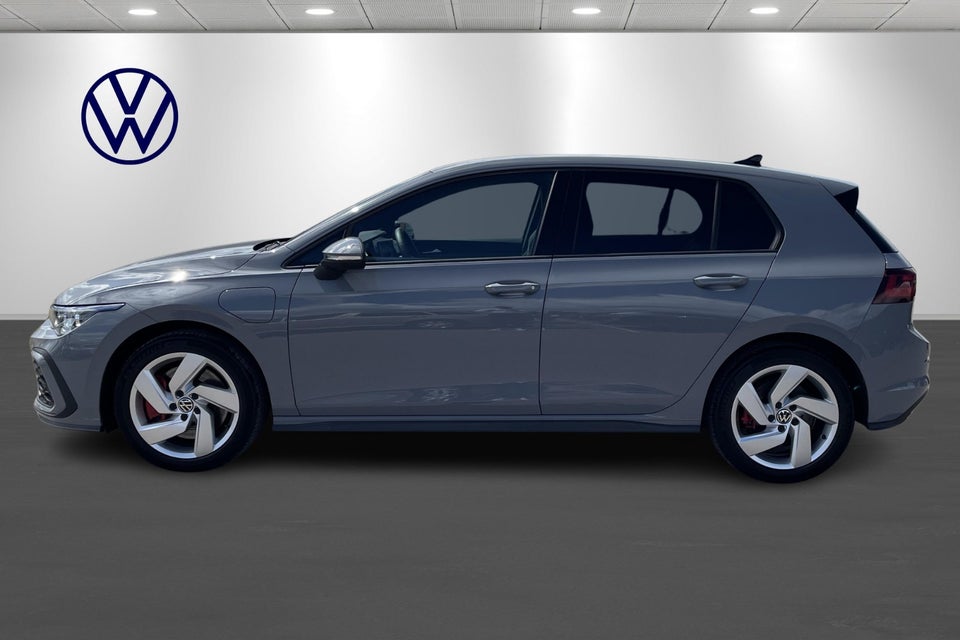 VW Golf VIII 1,4 GTE DSG 5d