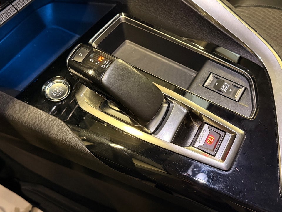 Peugeot 3008 1,6 Hybrid Allure Pack EAT8 5d