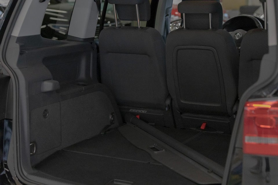 VW Touran 1,6 TDi 105 Comfortline BMT 7prs 5d