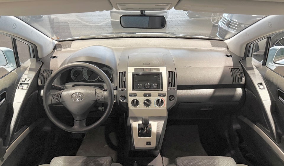 Toyota Corolla Verso 1,8 Terra MMT 7prs 5d