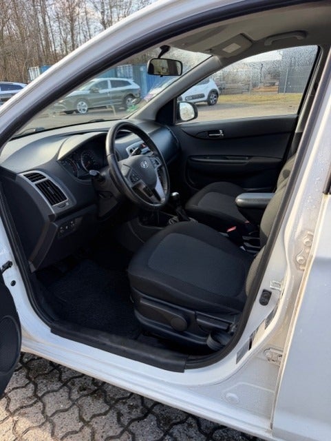 Hyundai i20 1,25 Classic XTR 5d