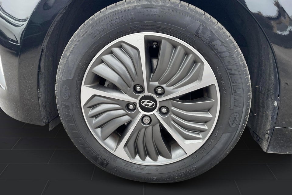 Hyundai Ioniq 1,6 PHEV Trend DCT 5d
