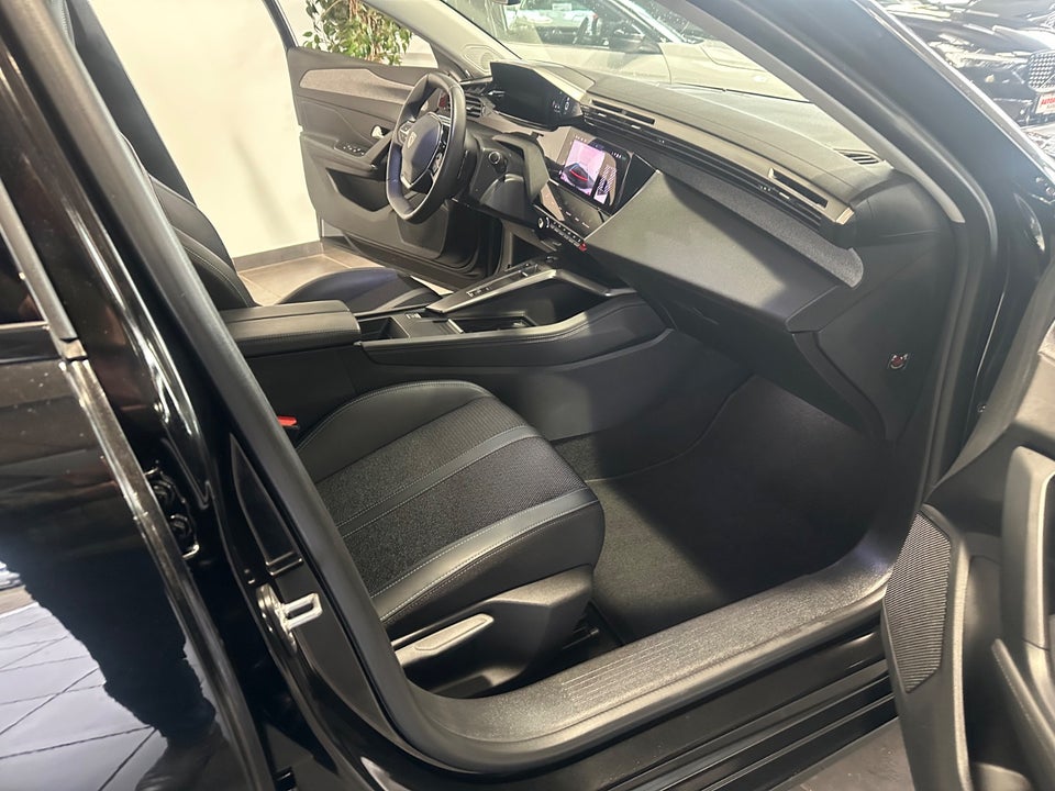 Peugeot 308 1,5 BlueHDi 130 Allure Pack EAT8 5d