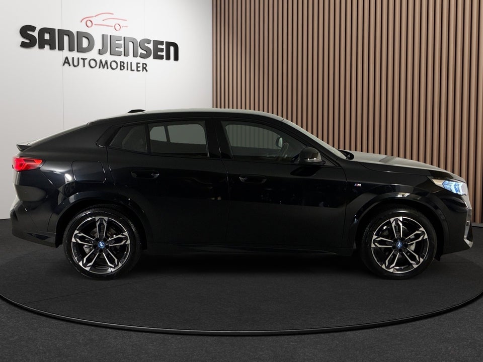 BMW iX2 eDrive20 M-Sport Premium 5d