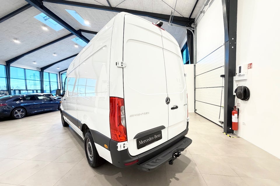 Mercedes Sprinter 317 2,0 CDi A2 Kassevogn aut. RWD