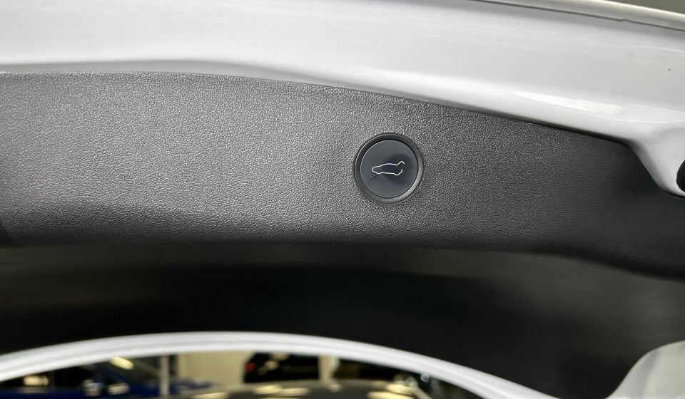 Tesla Model 3 Standard Range+ RWD 4d