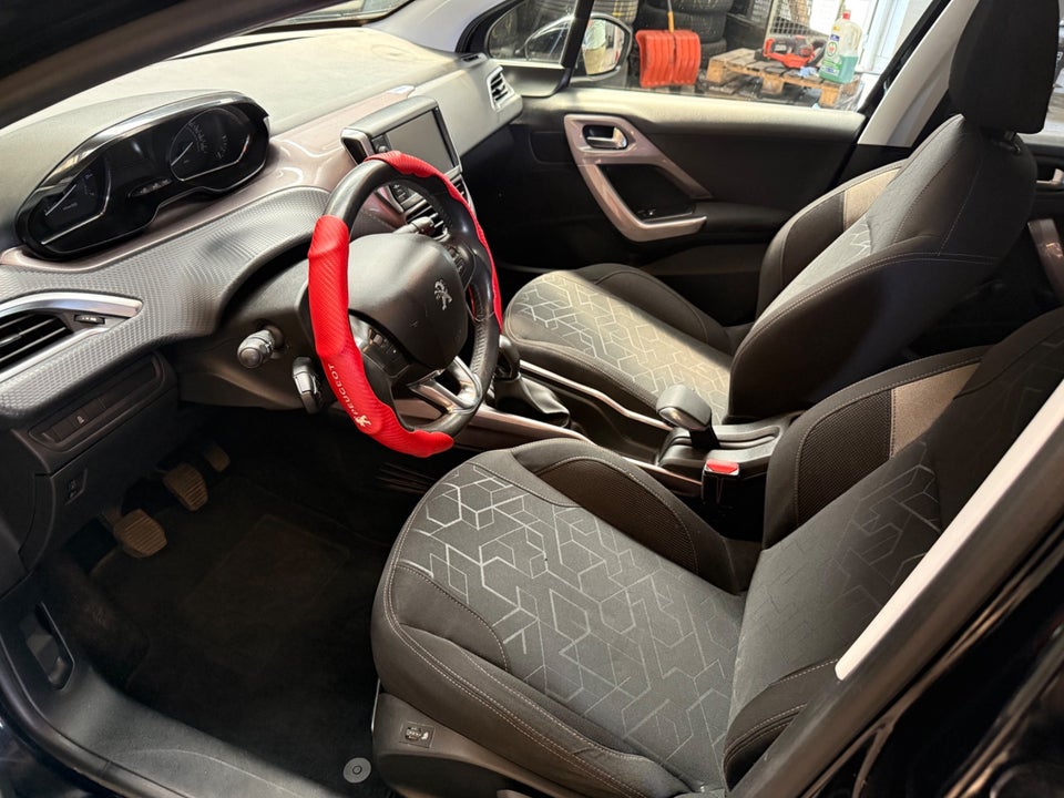 Peugeot 2008 1,2 VTi 82 Access 5d