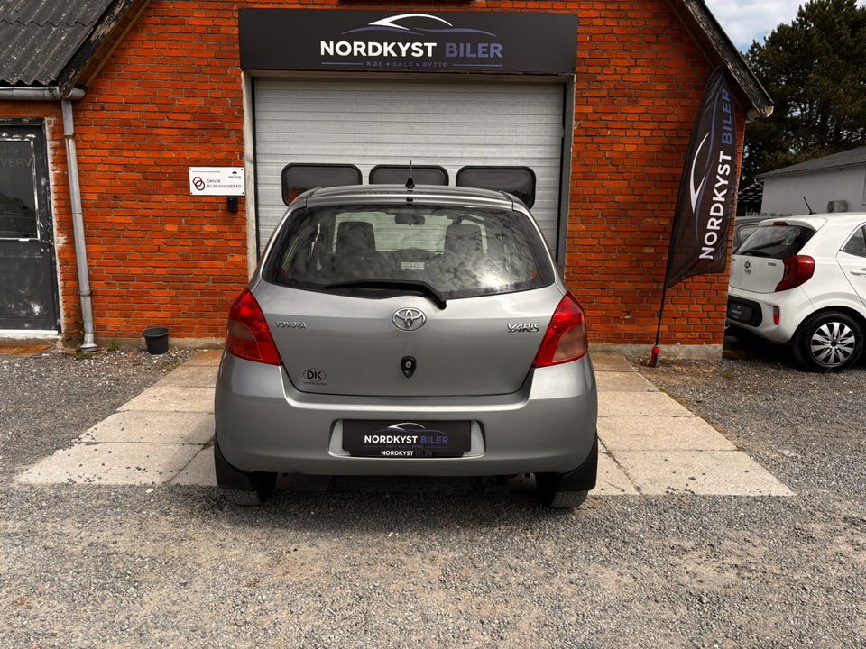 Toyota Yaris 1,3 Luna M/M 5d