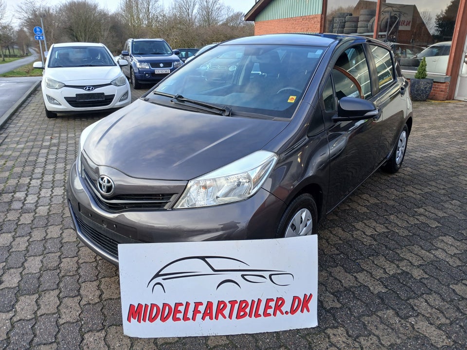 Toyota Yaris 1,0 VVT-i T1 5d