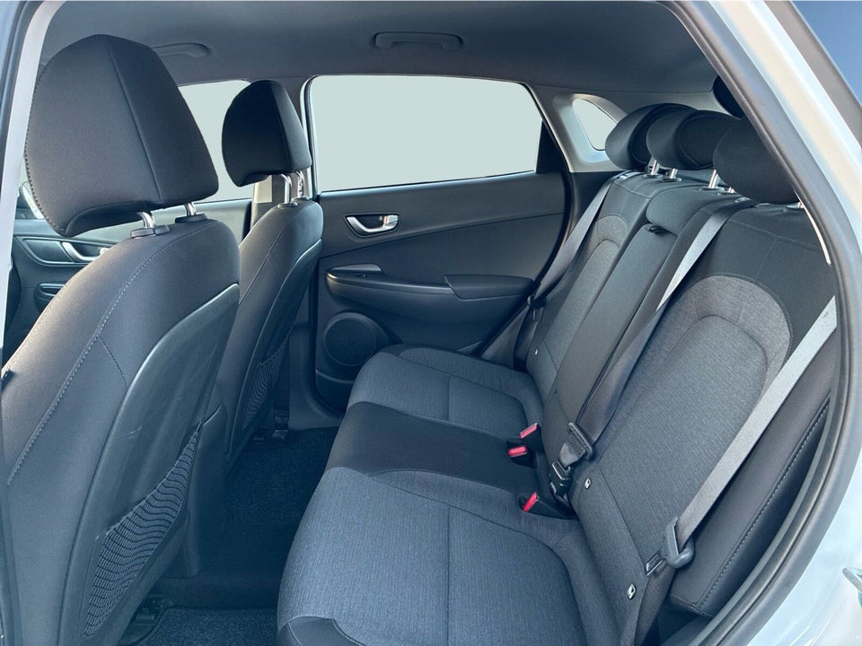 Hyundai Kona 39 EV Select 5d