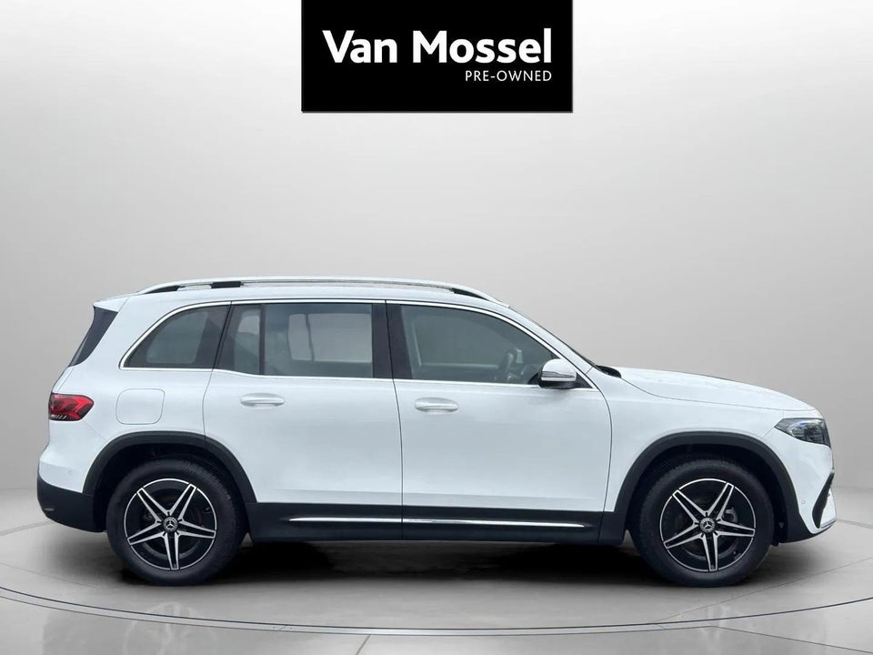 Mercedes EQB250 AMG Line 5d