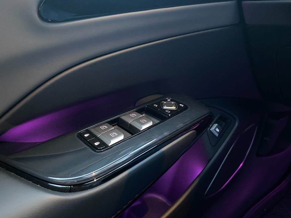 Hongqi EH7 111 Exclusive 4d