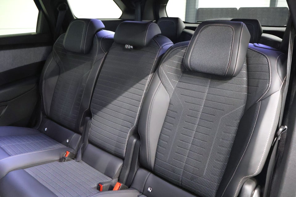 Peugeot e-5008 77 Allure Pack 7prs 5d