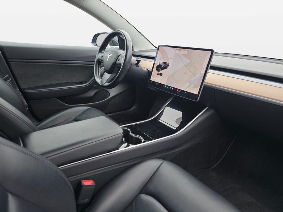 Tesla Model 3 Long Range AWD 4d