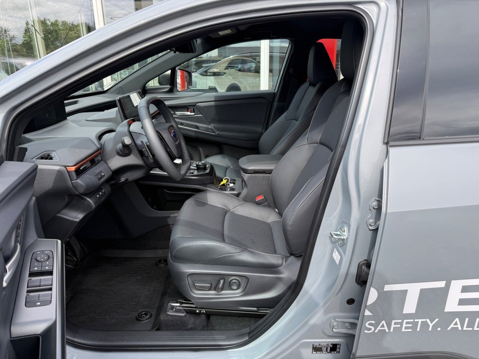 Subaru Uncharted 77 Touring AWD 5d