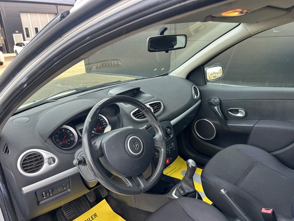 Renault Clio II 1,2 8V Basic 3d