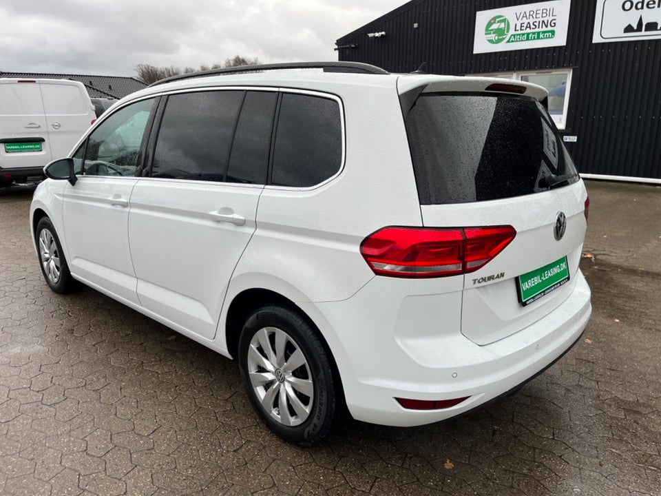 VW Touran 2,0 TDi 115 Highline DSG Van 5d