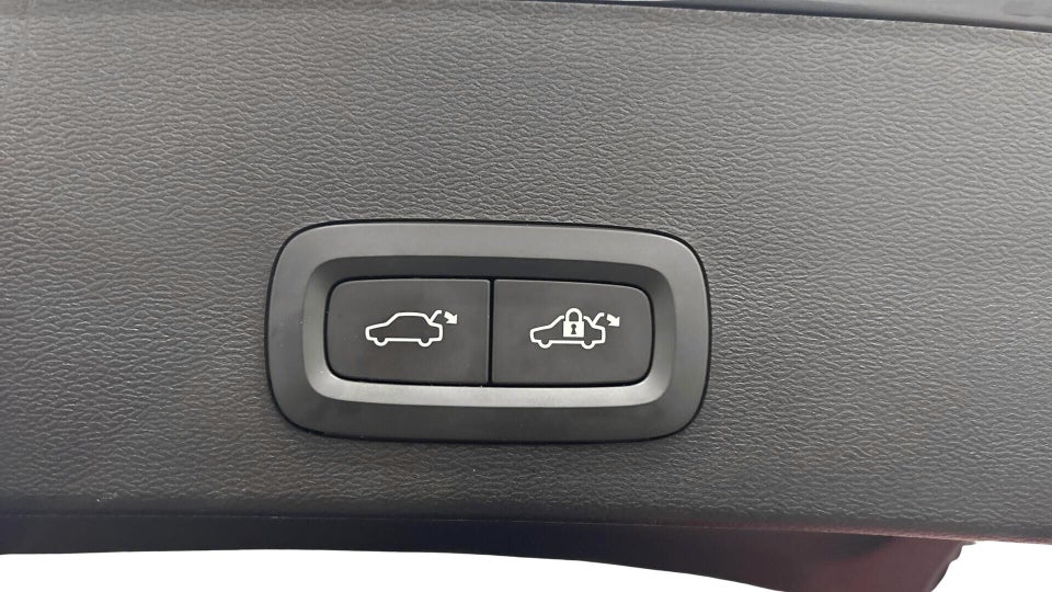 Volvo XC40 P6 ReCharge Core 5d