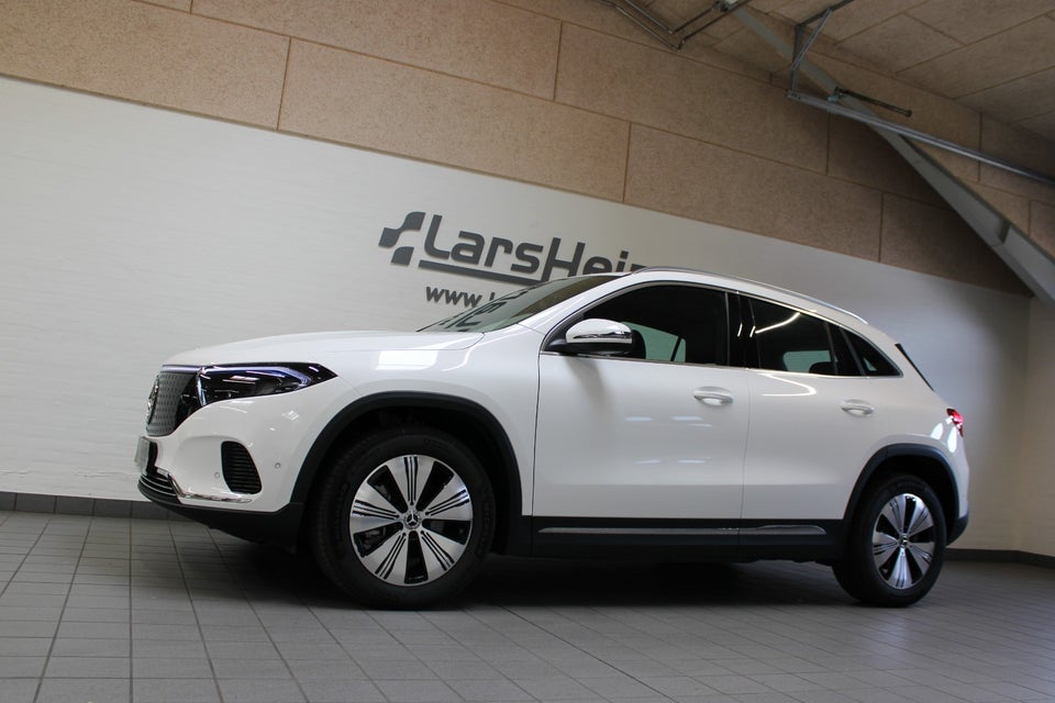 Mercedes EQA250+ Progressive 5d