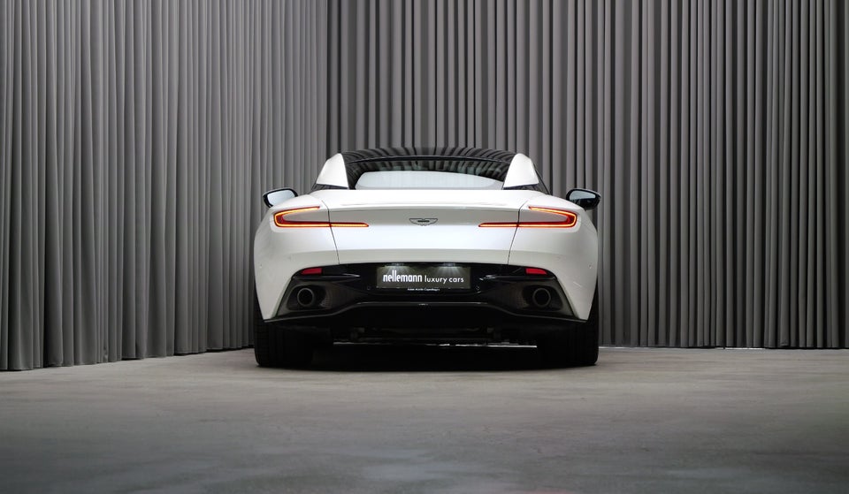Aston Martin DB11 5,2 V12 Coupé aut. 2d