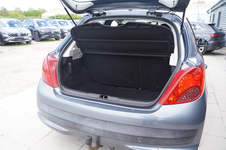 Peugeot 207 1,6 VTi S16 5d