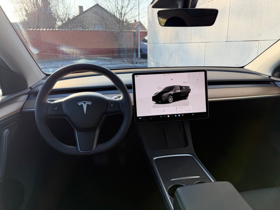 Tesla Model Y RWD 5d