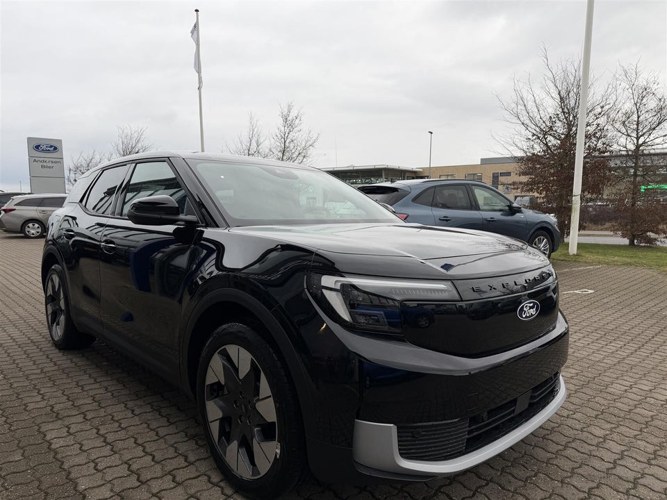 Ford Explorer 77 Premium Extended Range 5d