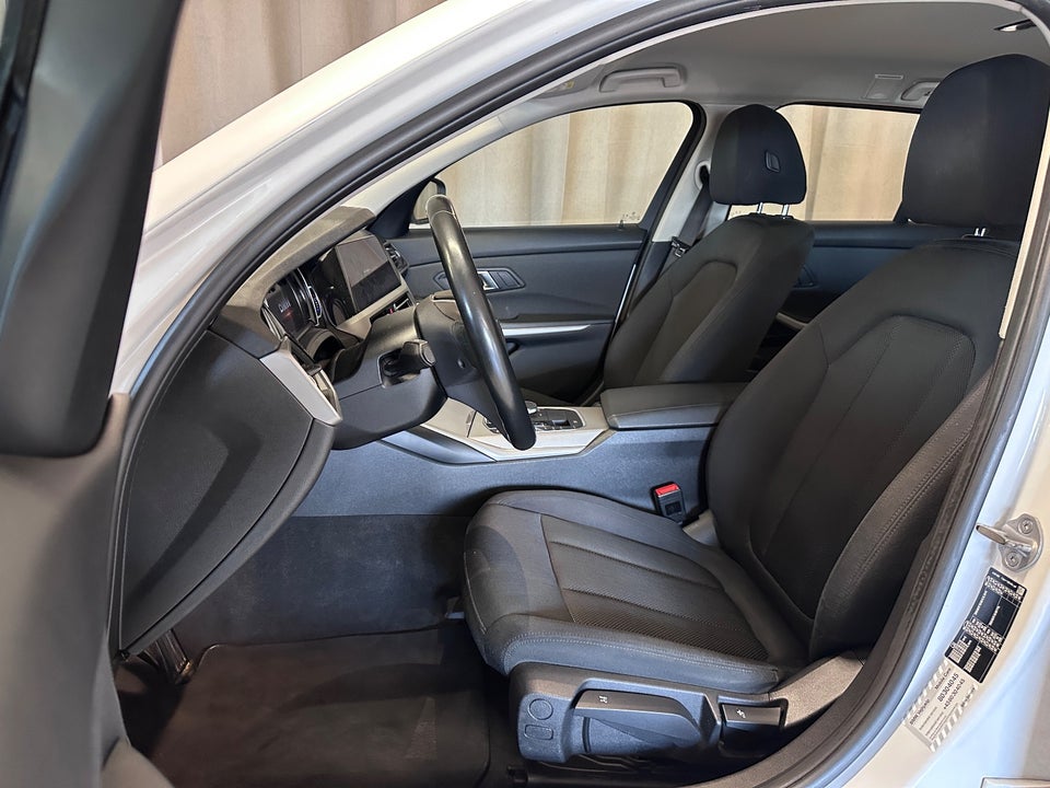 BMW 320d 2,0 Touring Advantage aut. 5d