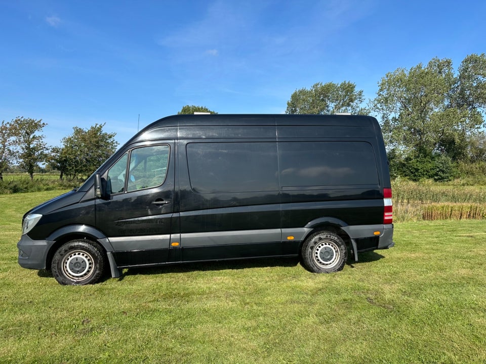 Mercedes Sprinter 319 3,0 CDi R2 Kassevogn aut. 5d