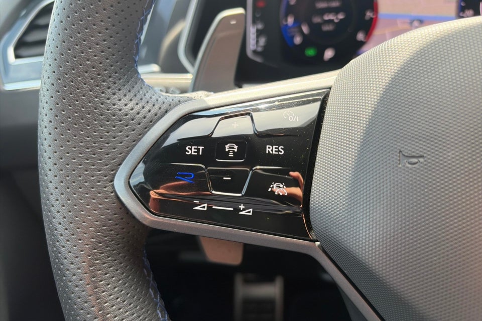 VW Tiguan 2,0 R DSG 4Motion Van 5d