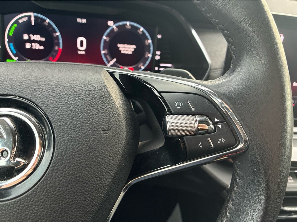 Skoda Octavia 1,4 TSi iV Plus Combi DSG 5d