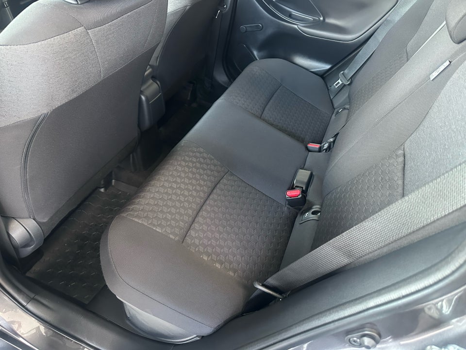 Toyota Yaris 1,5 Hybrid Essential Comfort e-CVT 5d